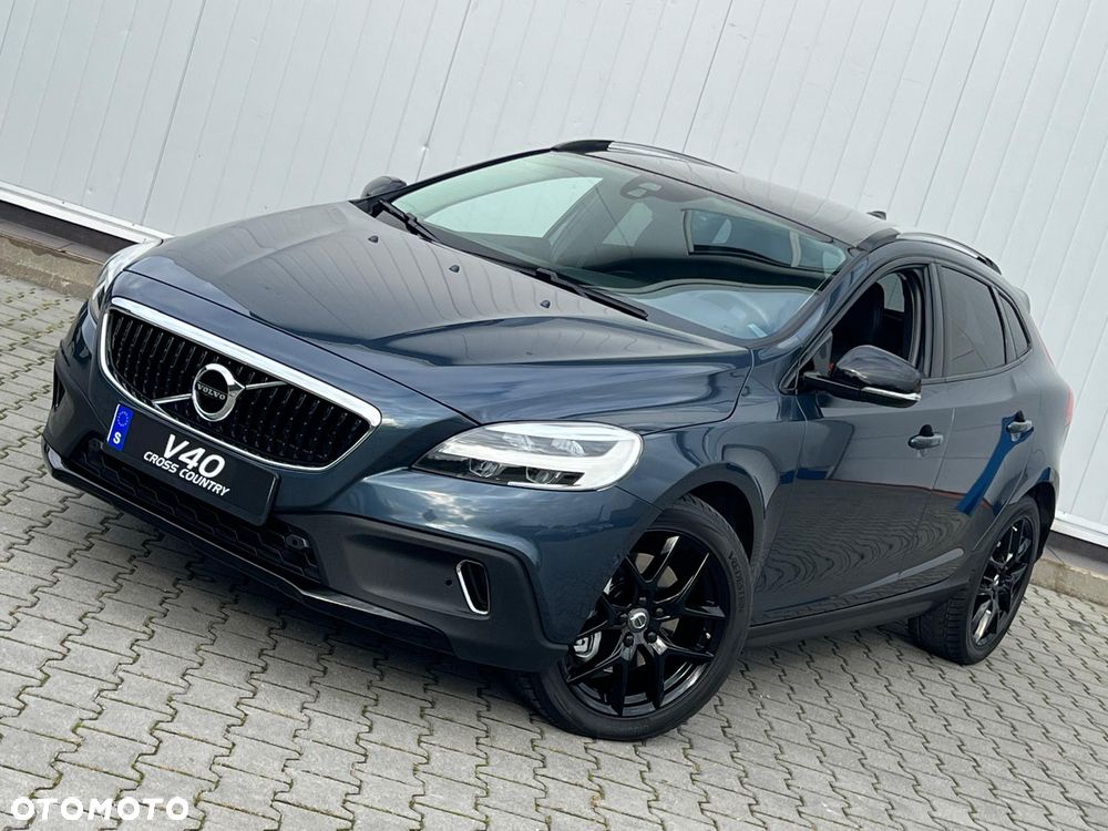 Volvo V40 Cross Country - 9