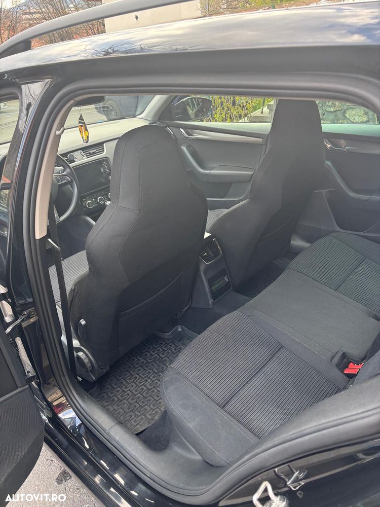 Skoda Octavia 1.6 TDI DSG Ambition - 17
