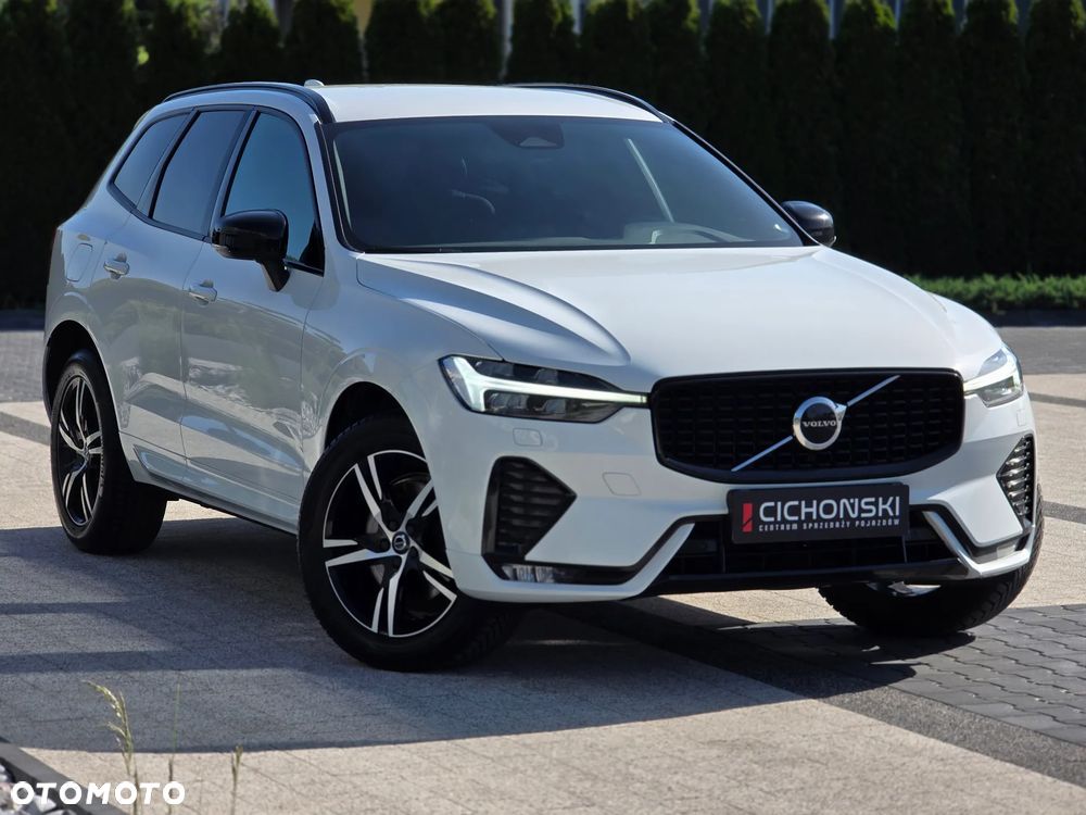 Volvo XC 60 B4 D AWD R-Design - 32