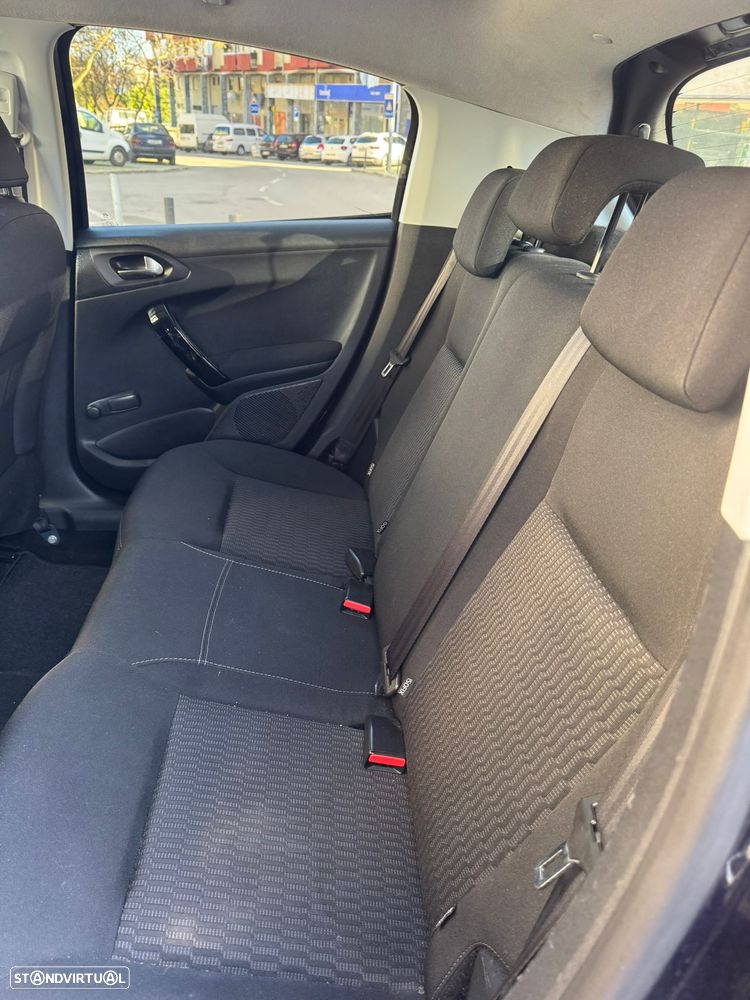 Peugeot 208 1.2 VTi Active - 3