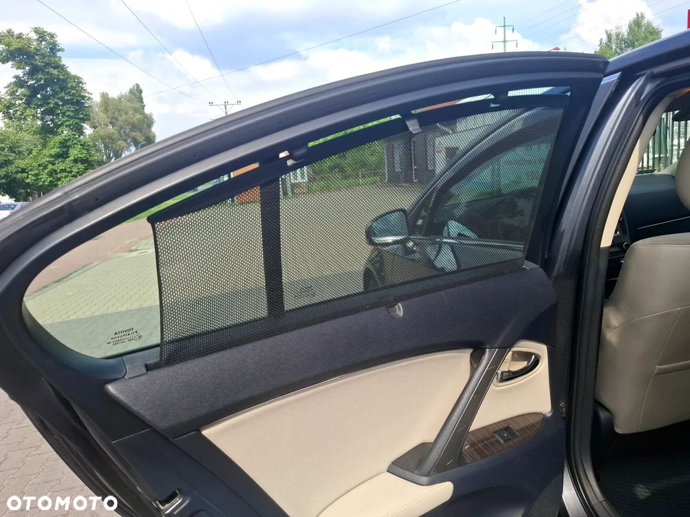 Toyota Avensis 1.8 Premium - 19