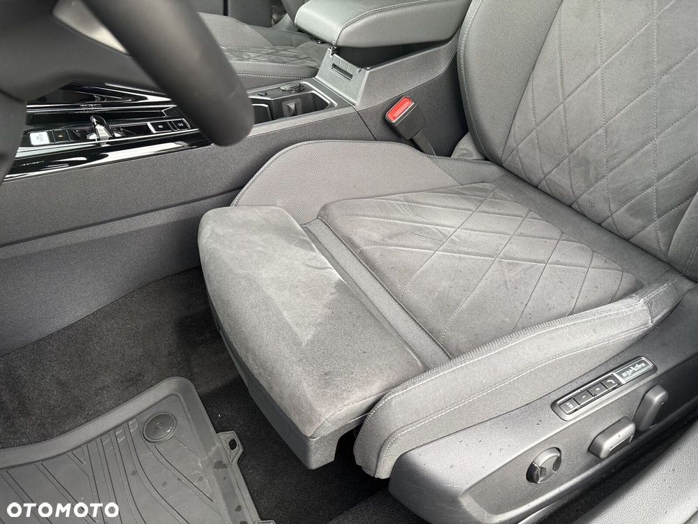 Volkswagen Golf - 12