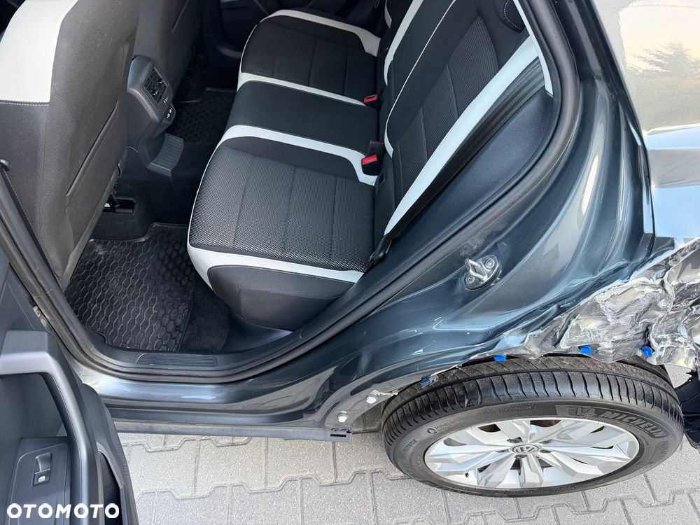 Volkswagen T-Roc 1.5 TSI R-Line DSG - 23
