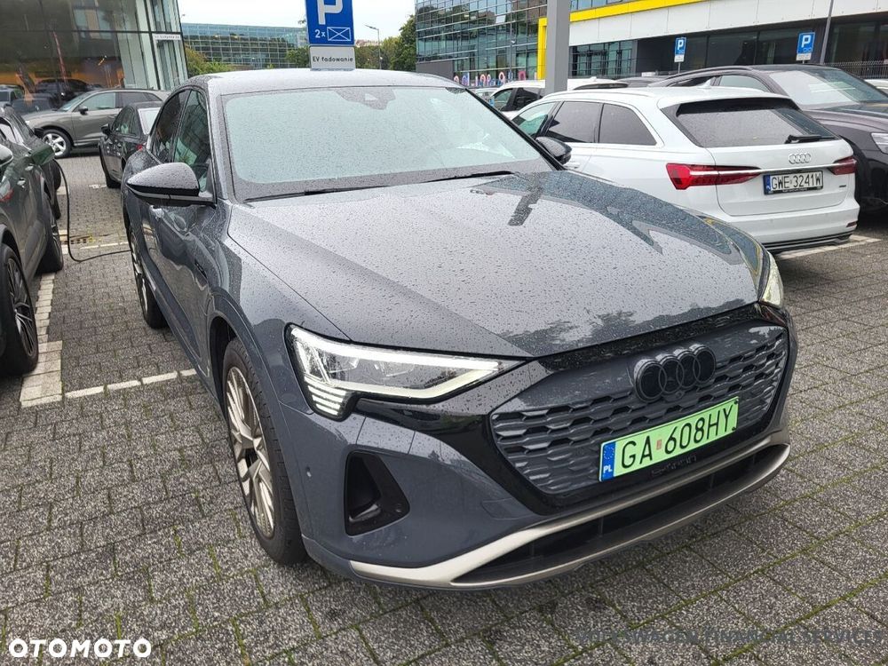 Audi Q8 Sportback e-tron - 3