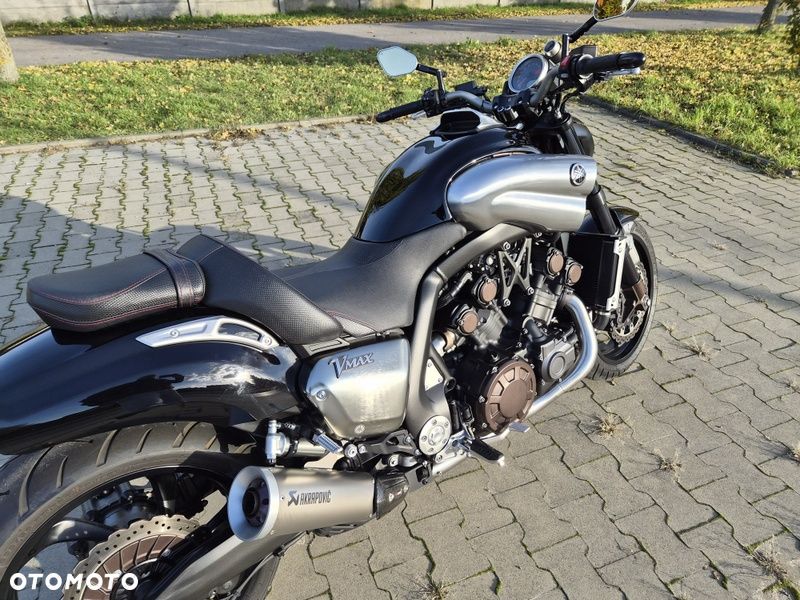 Yamaha V-MAX - 27