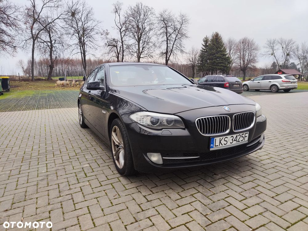 BMW Seria 5 525d xDrive Sport-Aut Luxury Line - 13