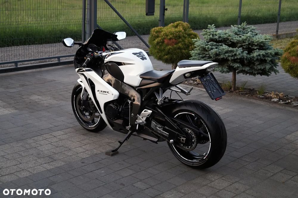 Honda CBR - 9