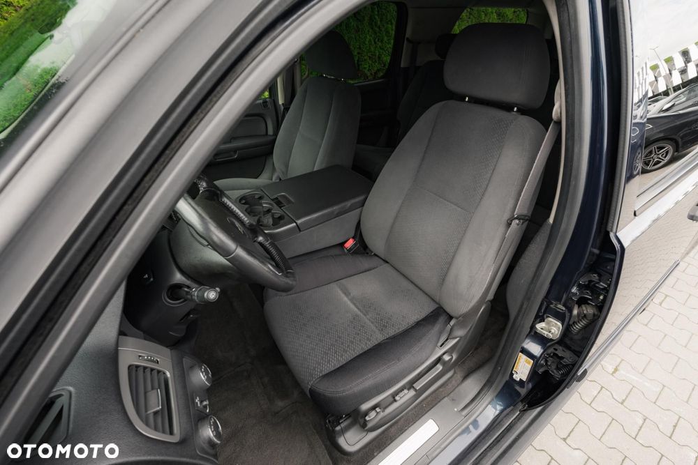 Chevrolet Suburban - 13