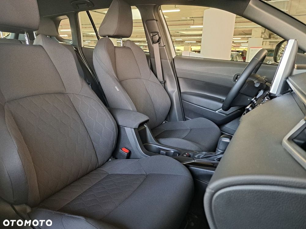 Toyota Corolla Cross - 15