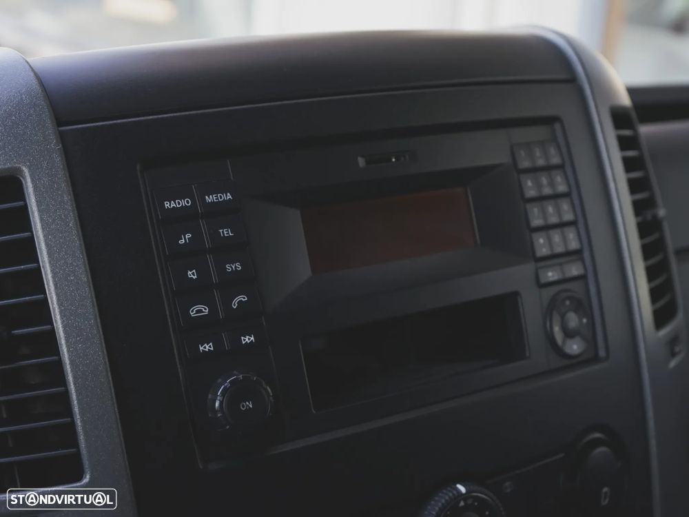 Mercedes-Benz SPRINTER 213 IVA DEDUTIVEL 6 LUGARES - 9