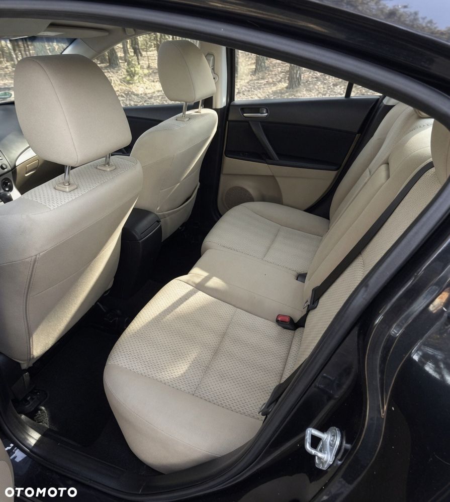 Mazda 3 - 10