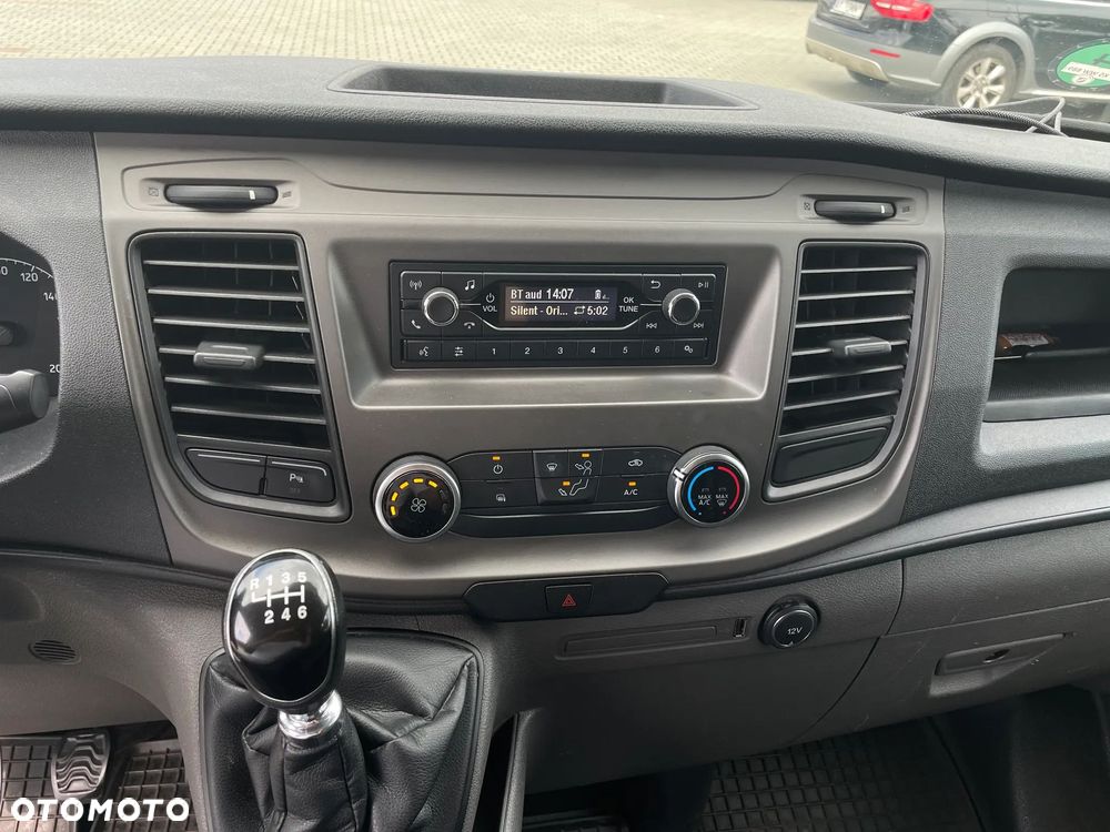 Ford Transit Custom - 10