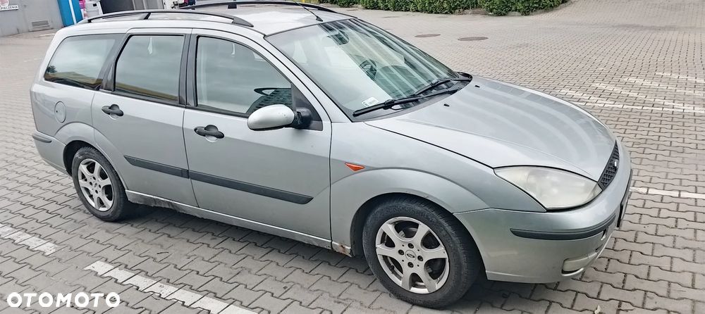 Ford Focus 1.8 TDDi Comfort - 4