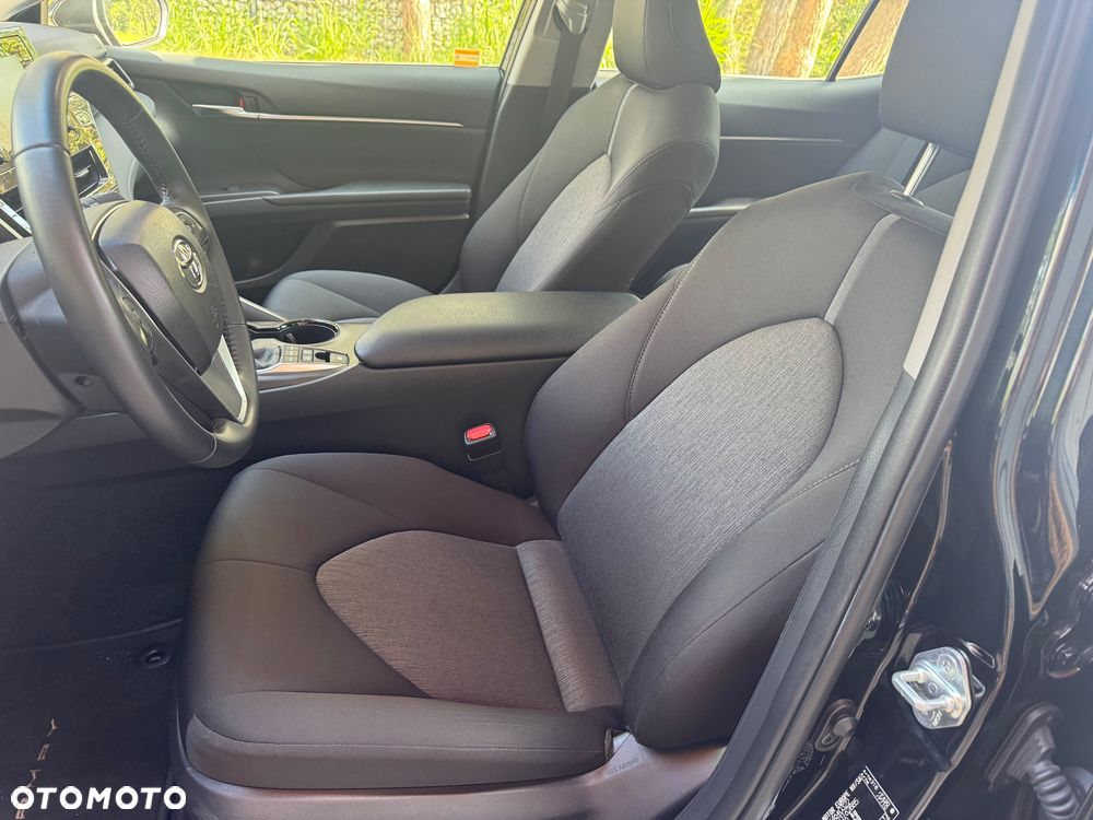 Toyota Camry 2.5 Hybrid Comfort CVT - 13