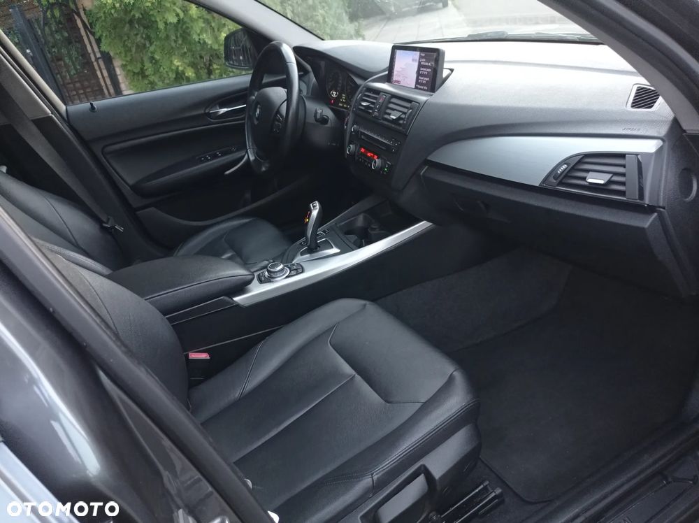 BMW Seria 1 118d Sport Line - 12