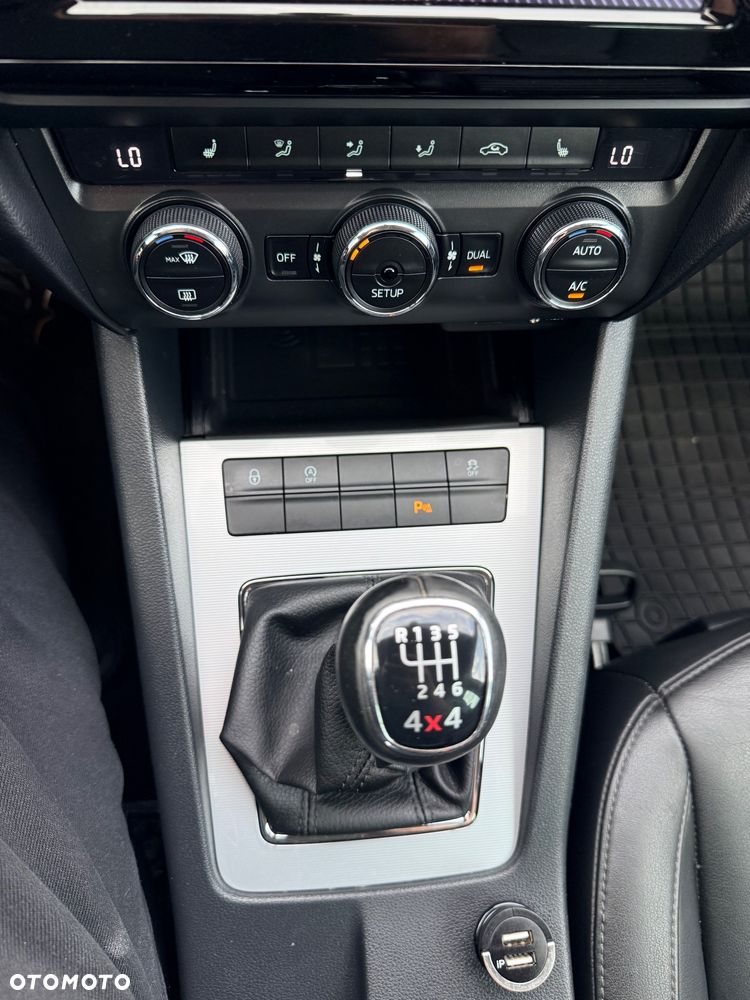 Skoda Octavia 2.0 TDI Green tec 4x4 Elegance - 14