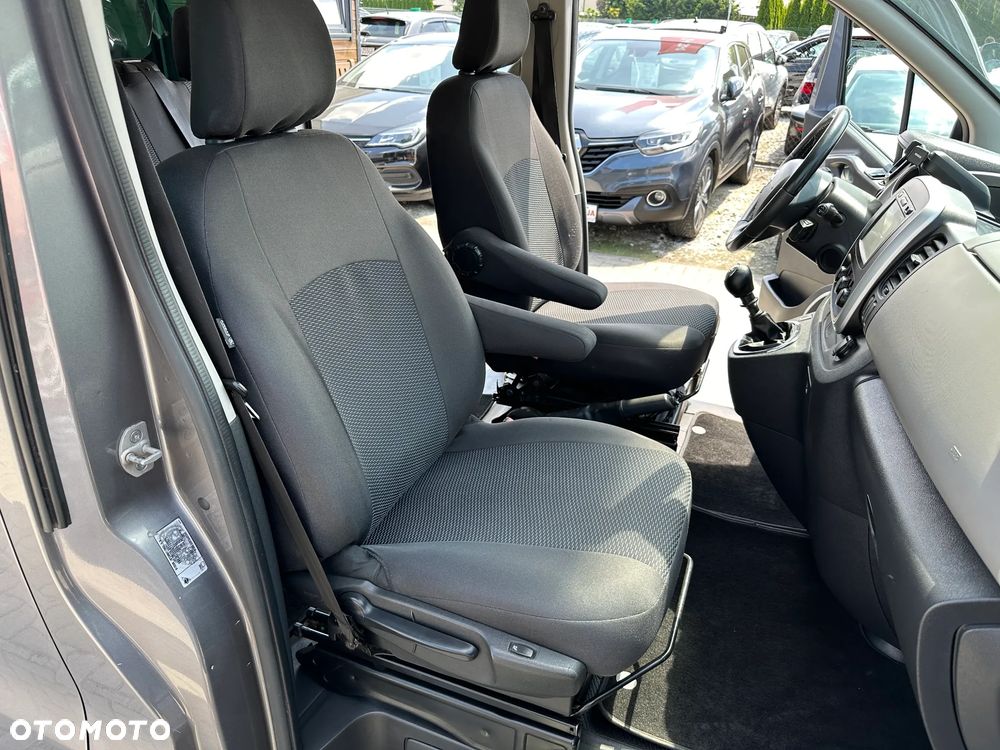 Renault Trafic - 23