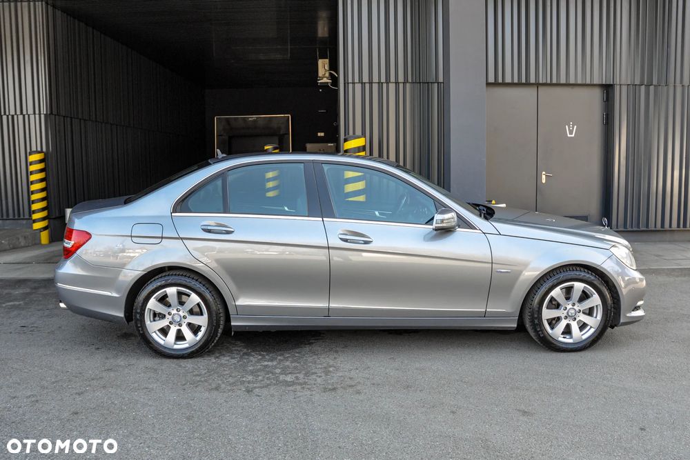 Mercedes-Benz Klasa C 350 BlueEff 4-Matic Elegance - 5