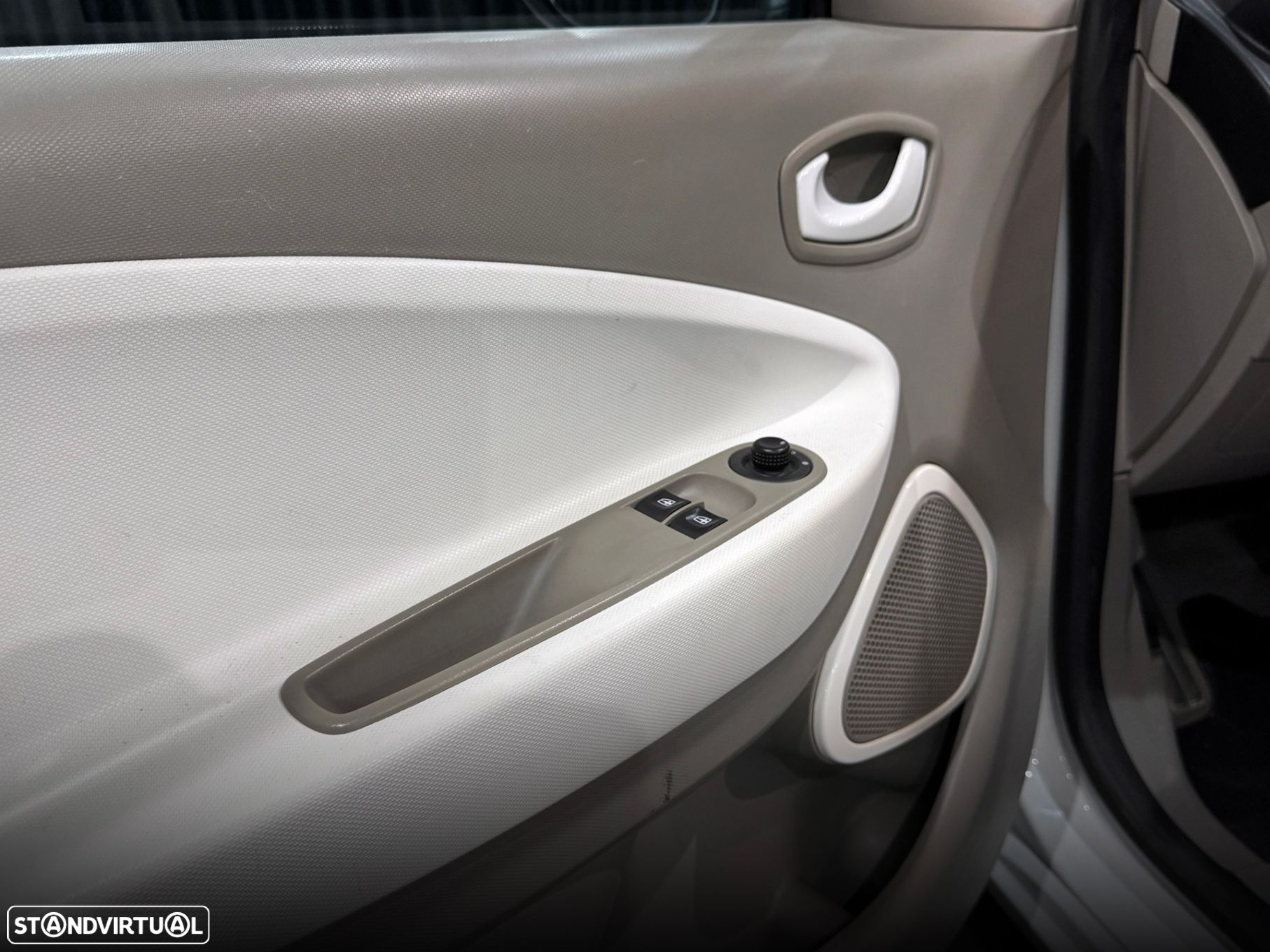 Renault Zoe - 12