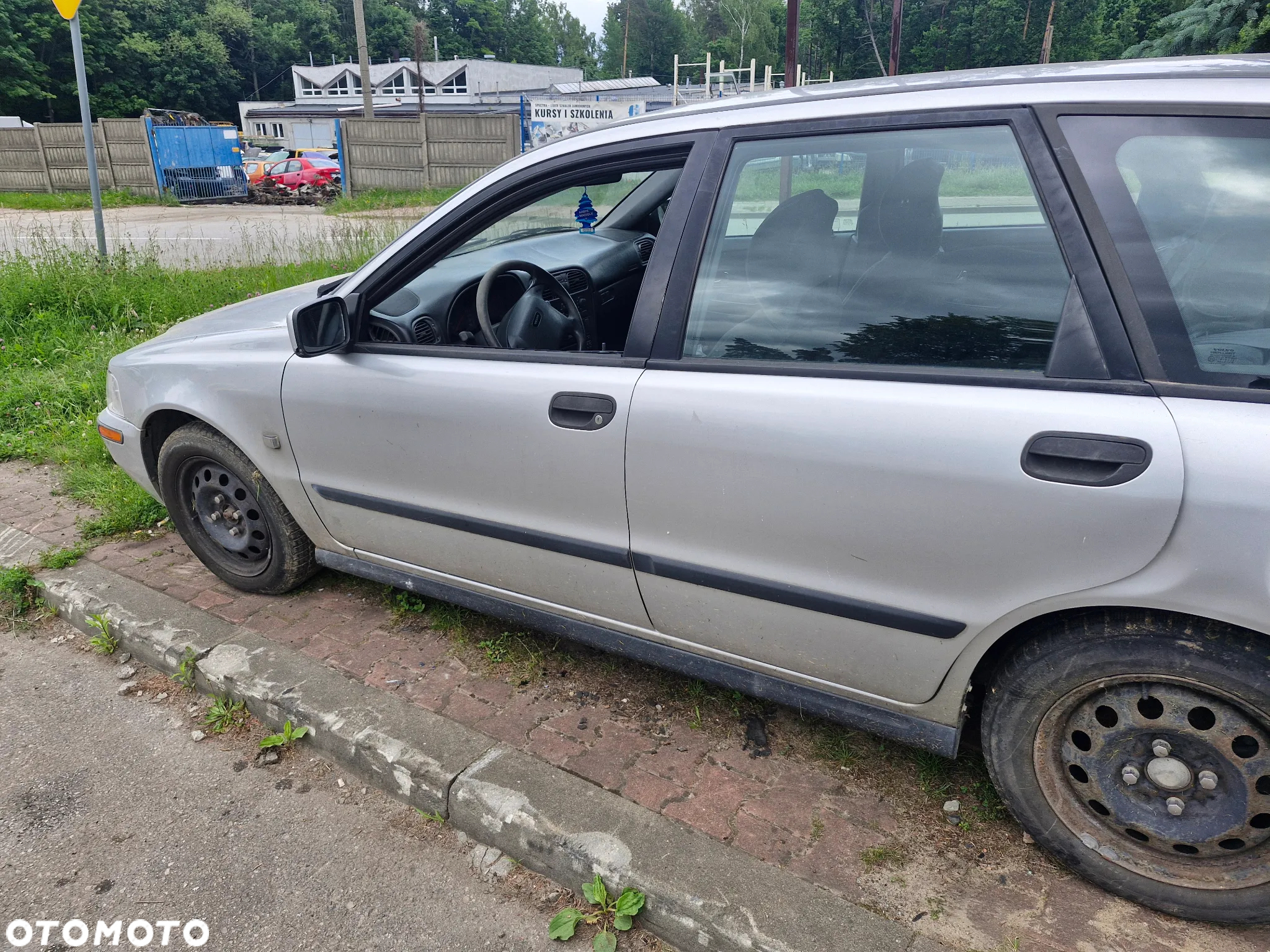Volvo V40 1.8 329-52 maska zderzak drzwi szyby lusterka silnbik skrzynia 1.8 pojazd na częsci - 4