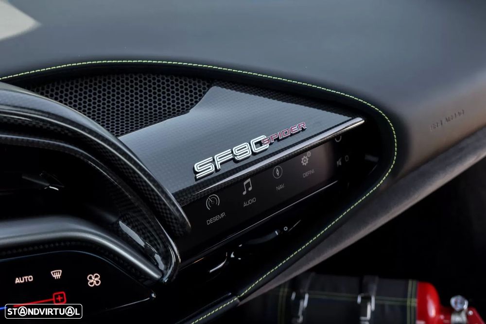 Ferrari SF90 Spider Fiorano - 12