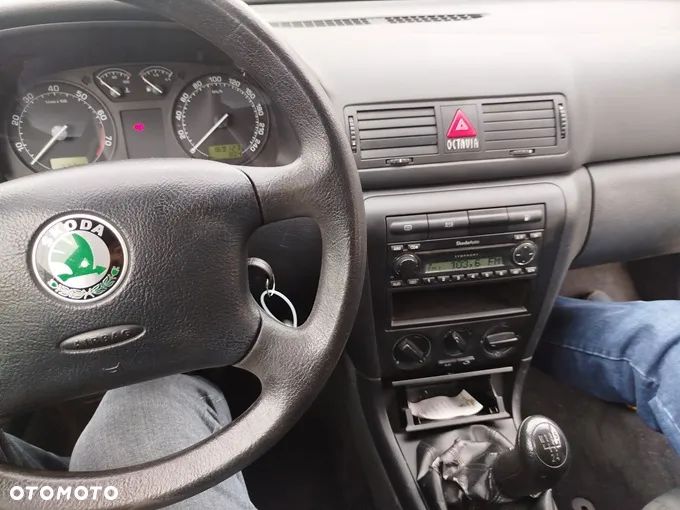 Skoda Octavia 1.6 Selection - 16