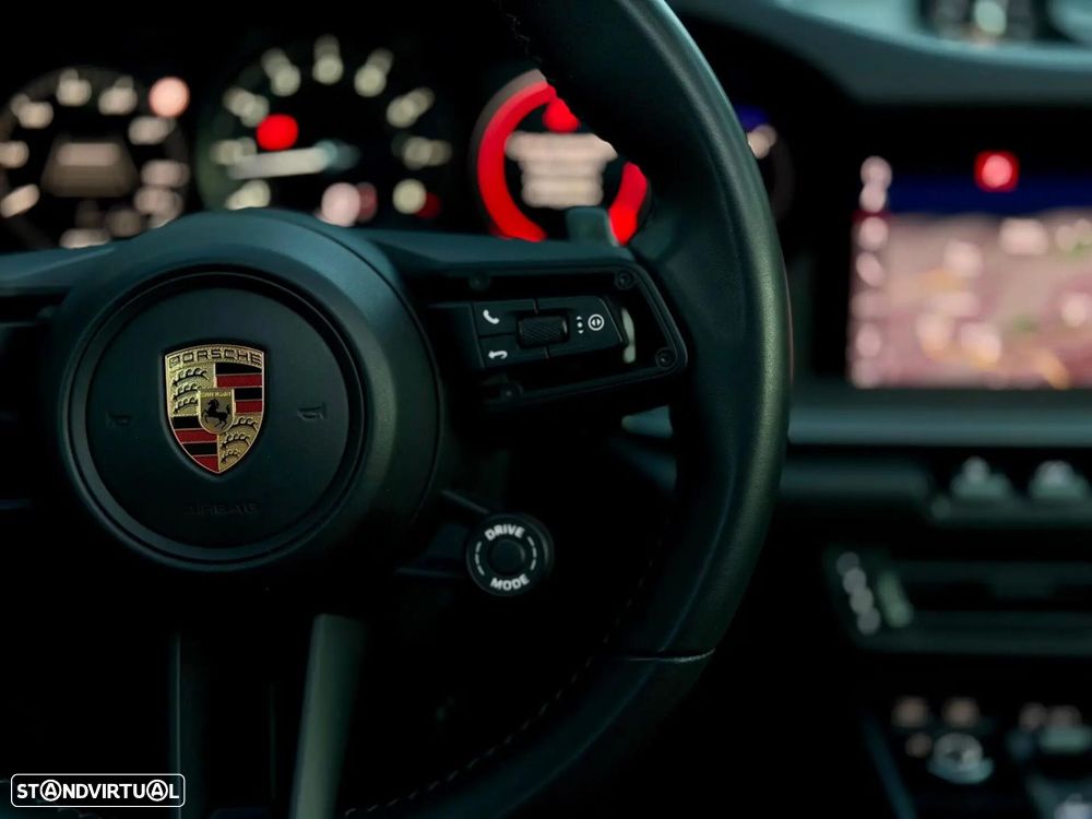 Porsche 911 (992) Carrera 4 PDK - 18