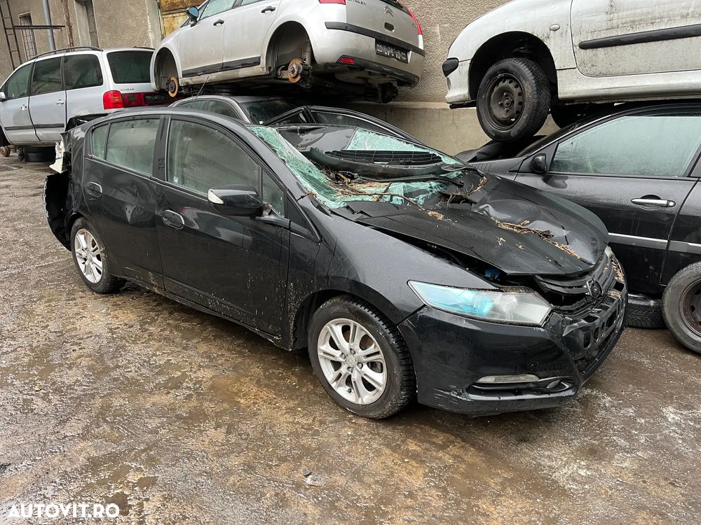 Dezmembrez Honda Insight Hybrid 1.3 i-VTEC CVT 88CP negru automat - 1