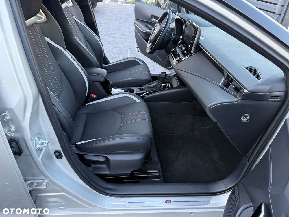 Toyota Corolla 2.0 Hybrid GR Sport - 27
