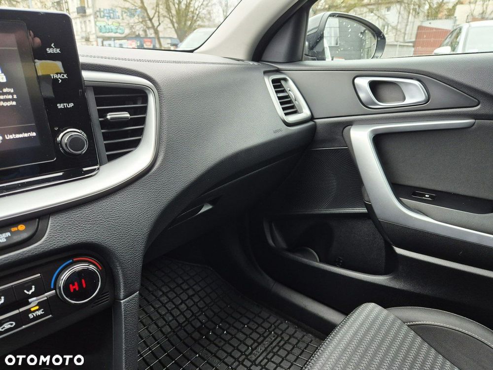 Kia XCeed 1.5 T-GDI M DCT - 26