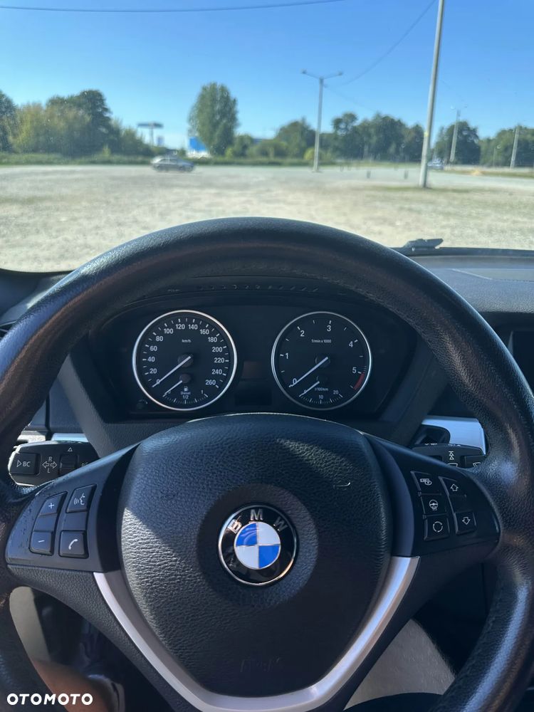 BMW X5 xDrive40d - 10