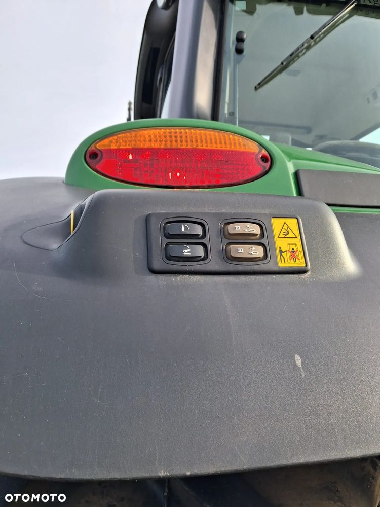 John Deere 6M 220 - 6