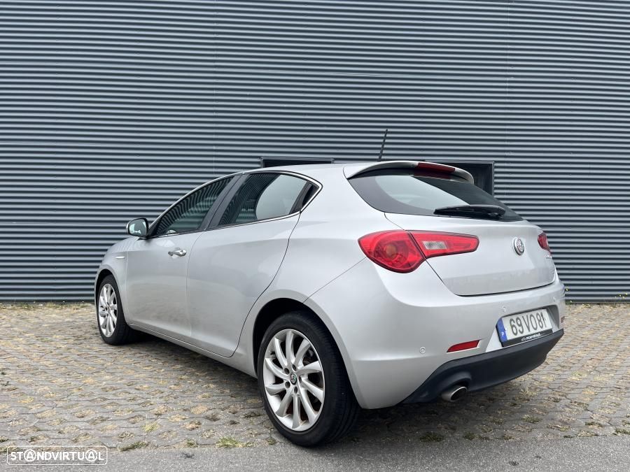 Alfa Romeo Giulietta 1.6 JTDM Distinctive 57X - 16