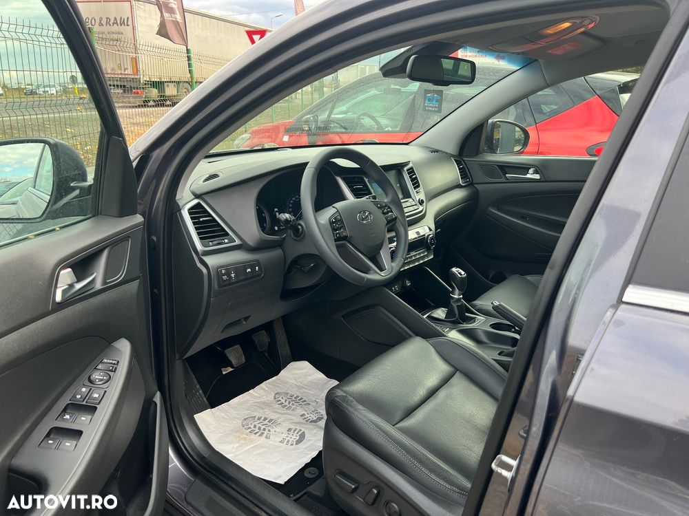 Hyundai Tucson 2.0 CRDI 2WD Style - 12