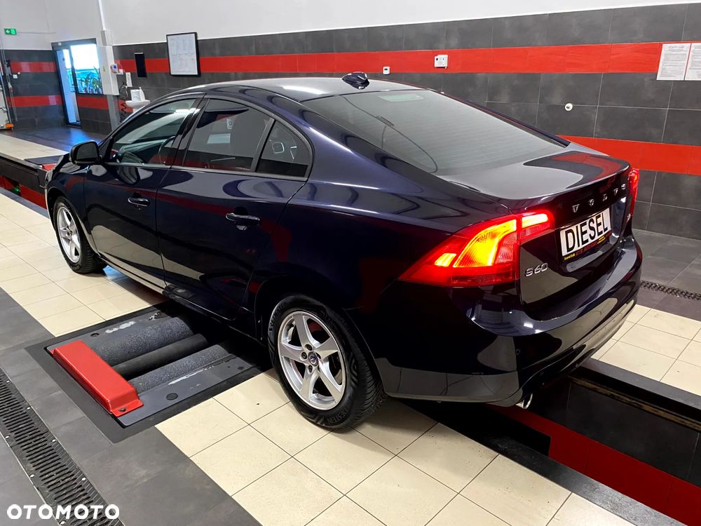 Volvo S60 D3 Momentum - 11