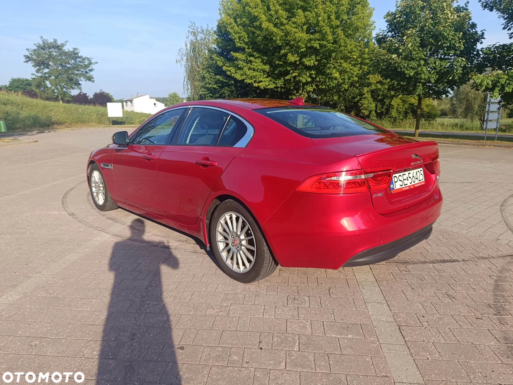 Jaguar XE 2.0 D Pure - 4