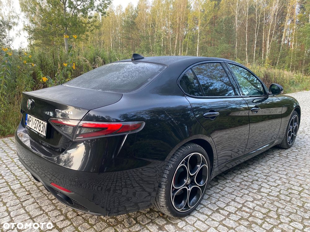 Alfa Romeo Giulia 2.0 Turbo Competizione Q4 - 12