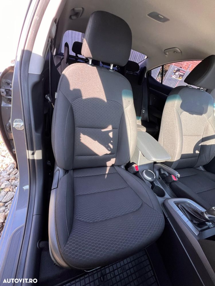 Hyundai Elantra 1.6 MPi Aut. Exclusive - 9