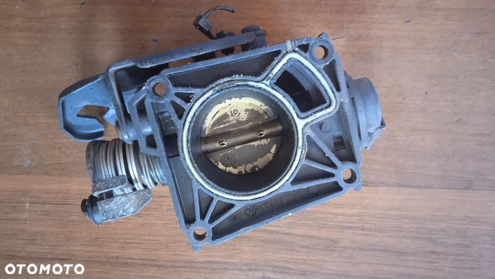 Przepustnica Ford Focus MK1 1.4 ben XS4U-AE - 4