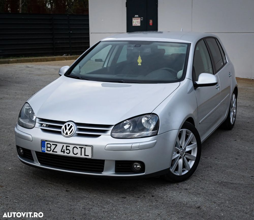 Volkswagen Golf 1.6 Highline - 1