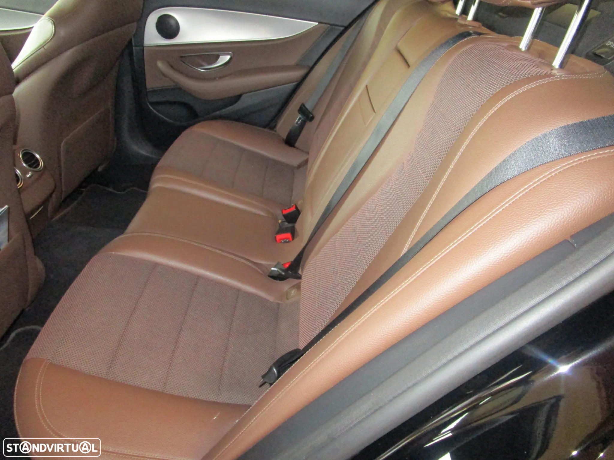 Mercedes-Benz E 350 e Avantgarde - 43