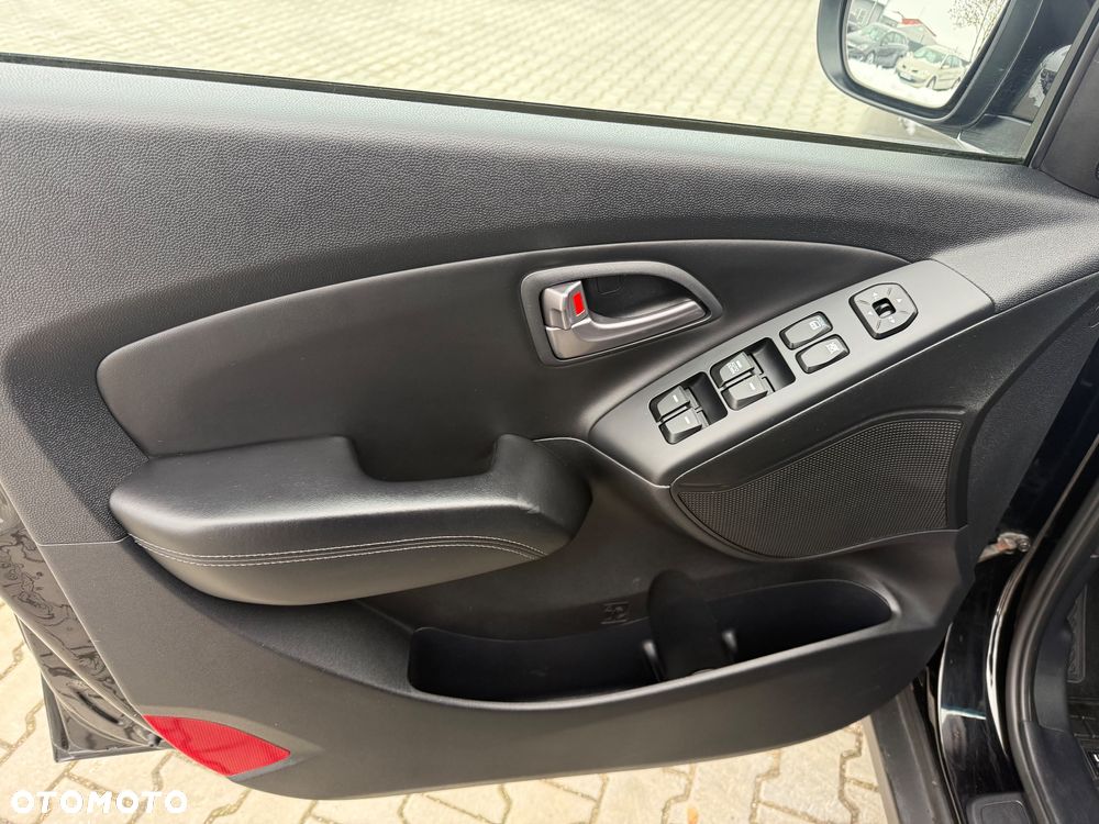 Hyundai ix35 1.6 2WD Fifa World Cup Edition - 18