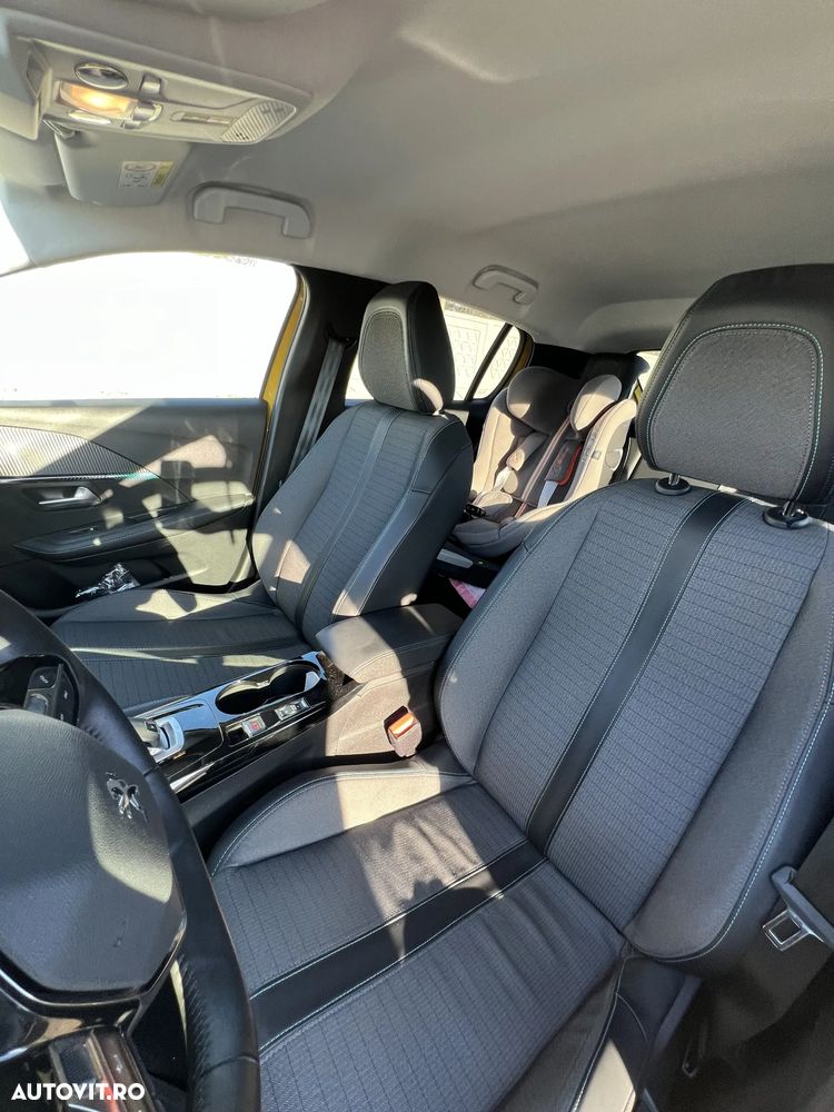 Peugeot 208 1.2 L PureTech STT EAT8 Allure Pack - 13