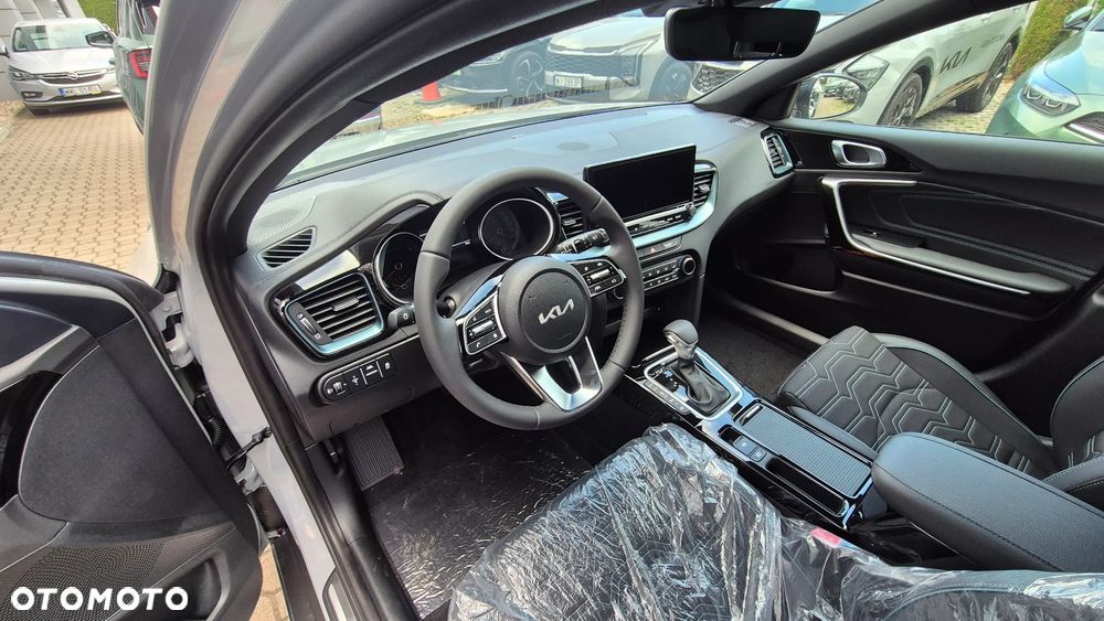 Kia XCeed 1.6 T-GDI Tribute DCT - 17