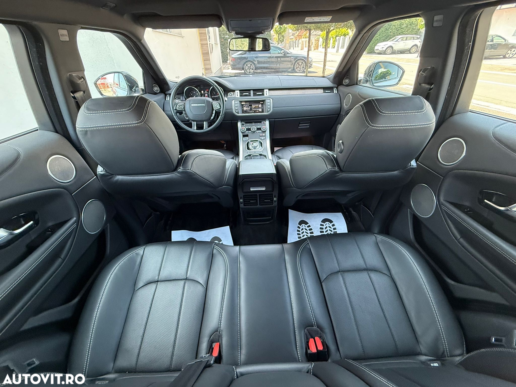 Land Rover Range Rover Evoque - 12