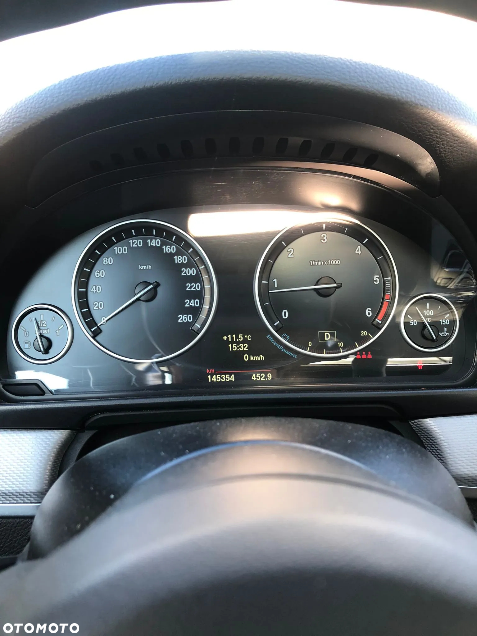 BMW Seria 5 525d xDrive - 12