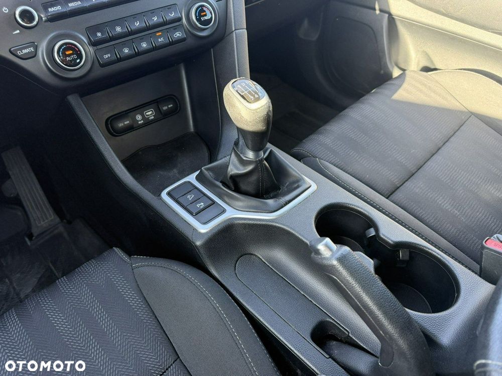 Kia Sportage 1.7 CRDI M 2WD - 26