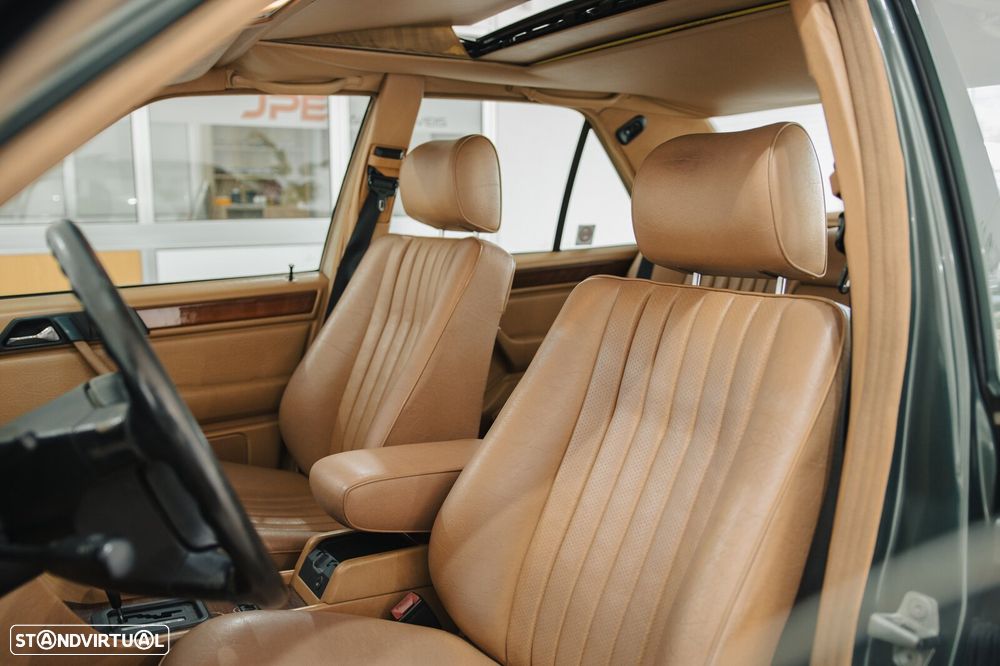 Mercedes-Benz W124 (1984-1997) - 22