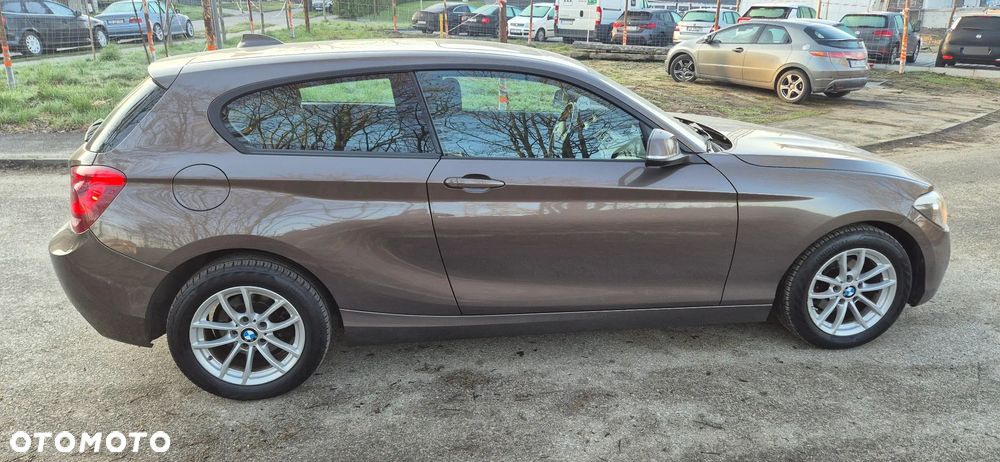 BMW Seria 1 116i - 8