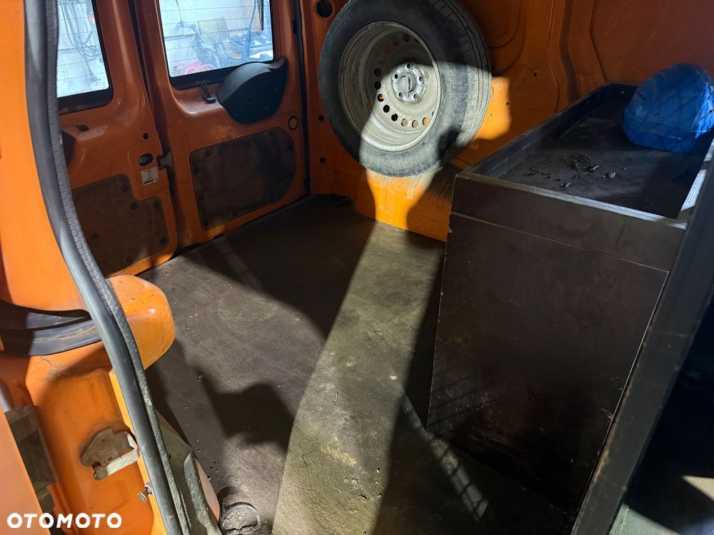 Ford Transit Connect - 6
